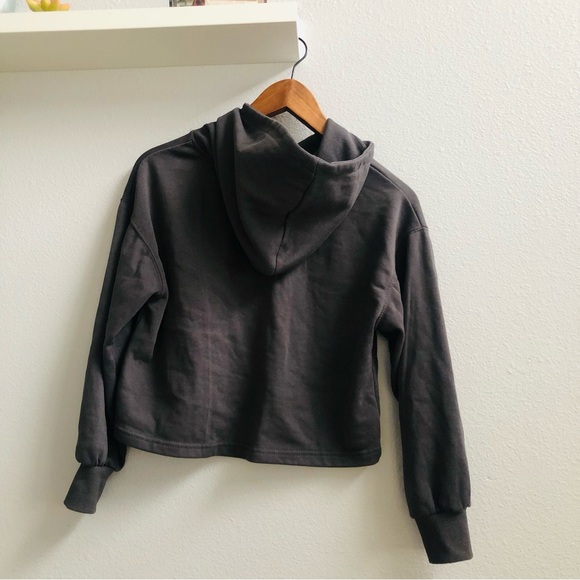Zara Girls’ Graphic Dark Gray Boxy Crop Sweatshirt Hoodie size 11/12 Sunday Tour - Picture 3 of 5